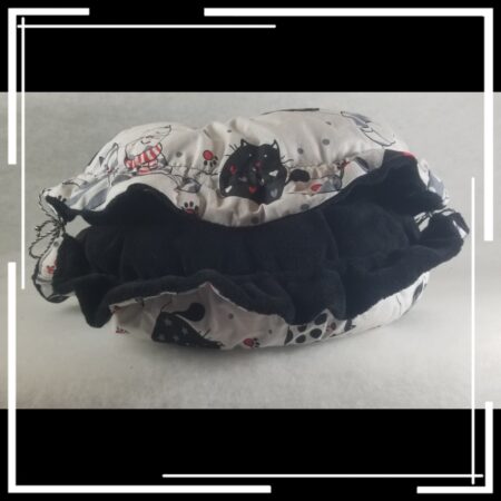 Tourtine Standard tissu motif chats / pilou noir