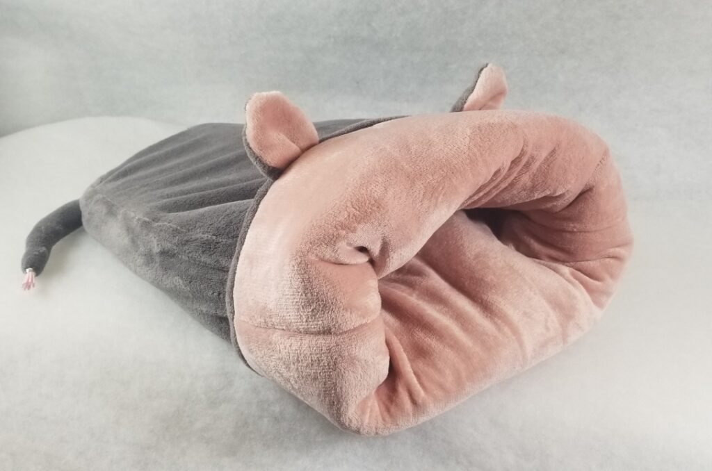Loveuse souris rose / grise